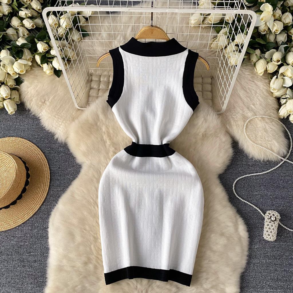 Light Luxury High-end Sleeveless Contrasting Knitted Dress Women's Polo Collar Single-breasted Design Niche Royal Sister Temperament Skirt
