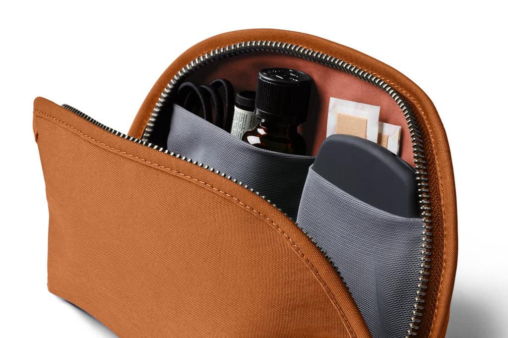 Bellroy Classic Everyday Leather and Woven Fabric Small Bronze Pouch, Kit, (Pens, Cables, Cosmetics, Items) -