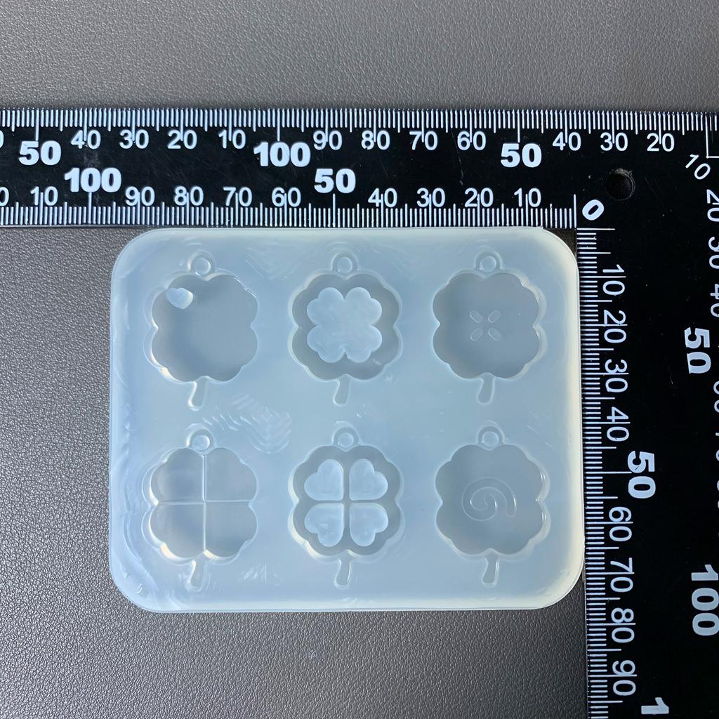 Elegant Clover Pendant Silicone Molds for Epoxy Resin Hanging Ornament Casting Molds for DIY Jewelry and Keychains
