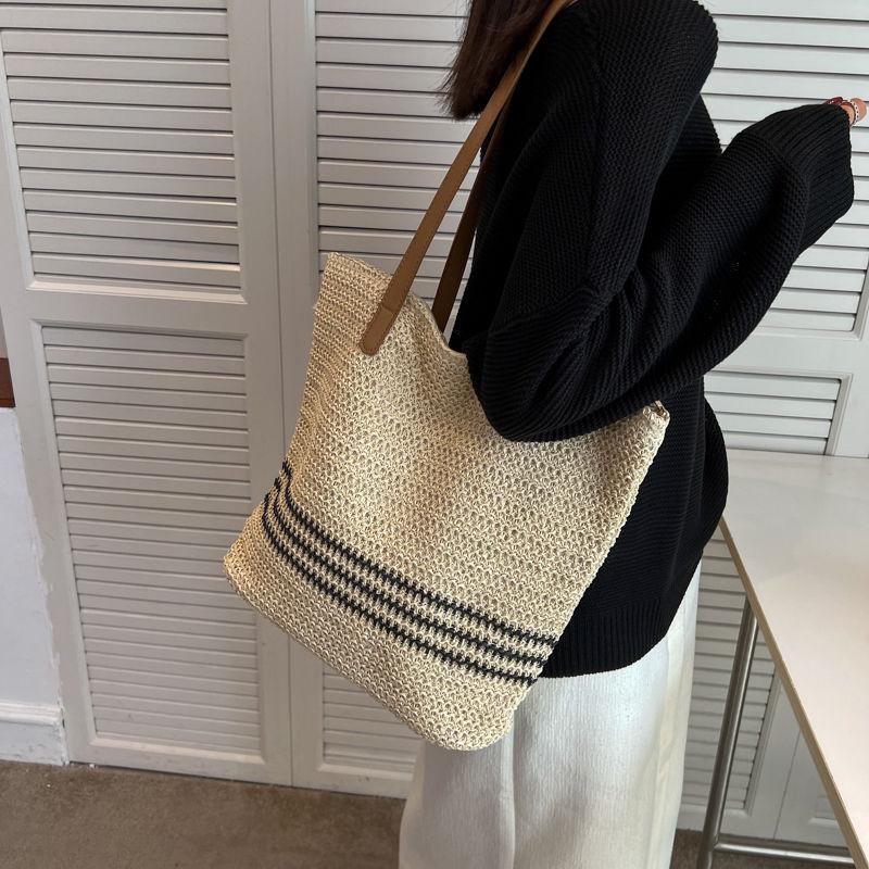 Women's Large-capacity Literary Striped Straw Bag Ethnic Style Shoulder Bag Tote Bag Handbag Vacation Beach Bag