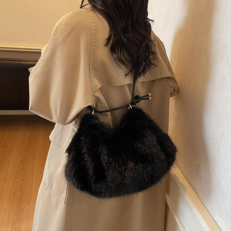 Women's Large Capacity Shoulder Bag Solid Color Plush Imitation Fur Handbag For Autumn And Winter Fashion
