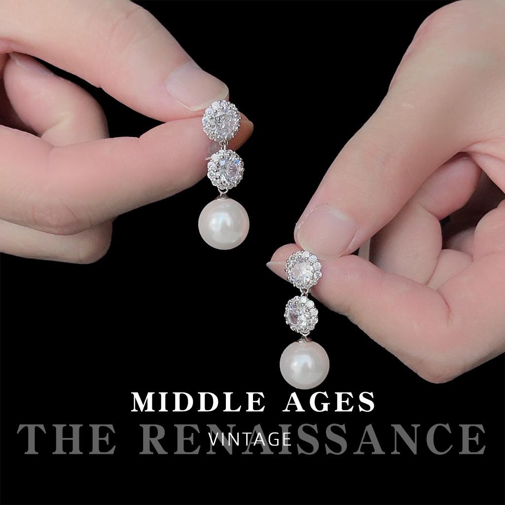 Heavy Industry Light Luxury Zircon Earrings High Quality Glass Pearl Stud Earrings Ear Jewelry