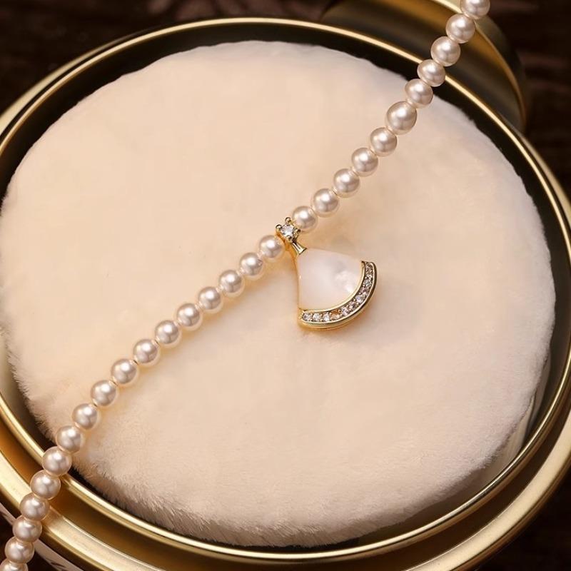 Pendente per Gonna in Madreperla Naturale Collana di Perle - Semplice ed Elegante, Catena Lockbone - Lusso Leggero, Accessorio Collana a Catena con Perline di Nicchia