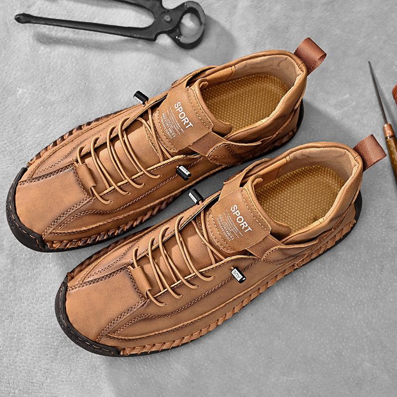 Herren Freizeitschuhe aus Leder Atmungsaktive Sneaker Mode Britischer Stil Loafer Herren Luxus Designer Bootsschuhe