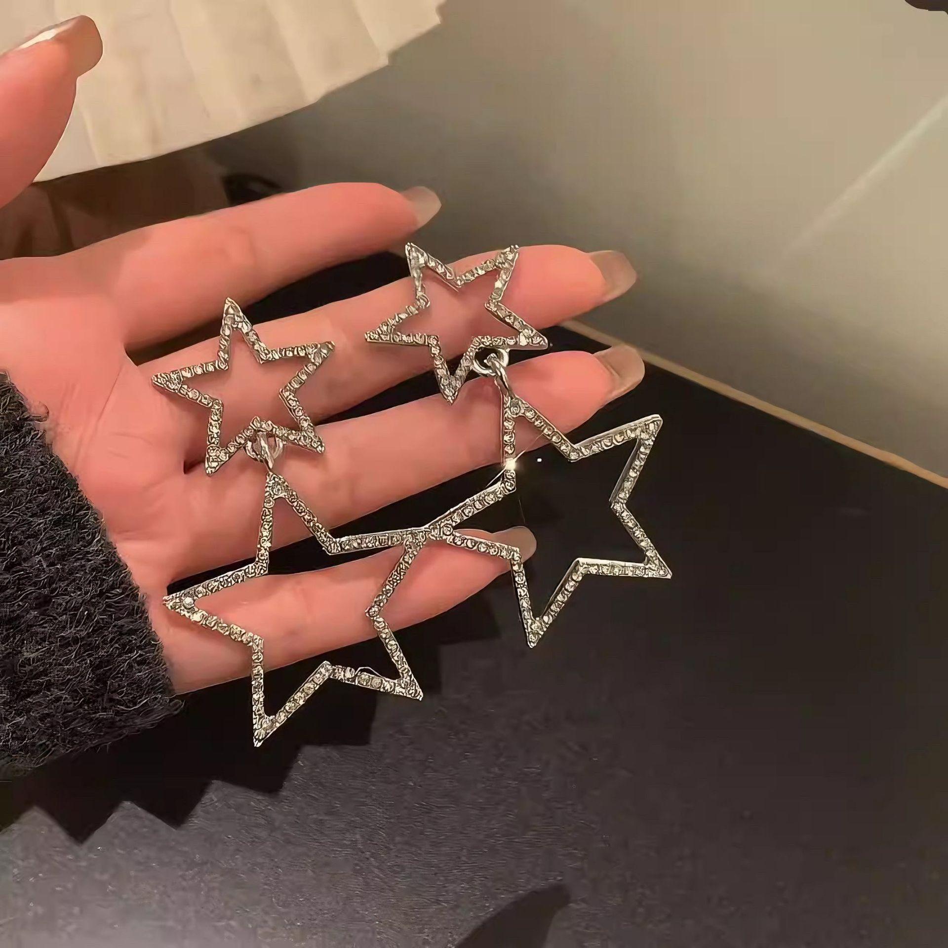 

Simple and exaggerated sparkling diamond star earrings for women in niche design sense YK sweet and cool babes show their versatile earrings серебряный