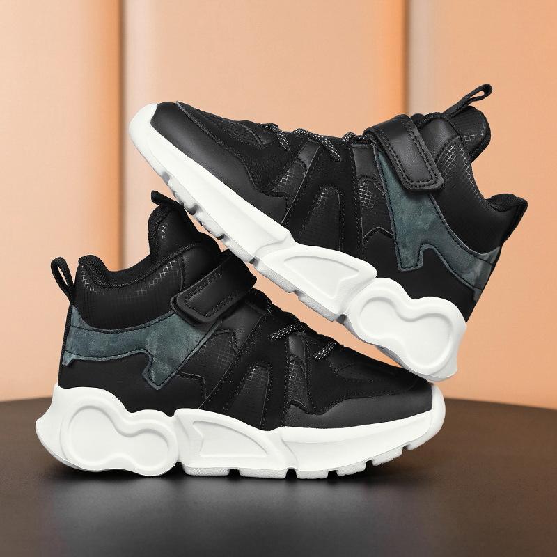 New Sports Shoes 2025 Boys Lightweight Soft Sole Boys Versatile Casual Autumn and Winter Middle and Older Children's Father Shoes