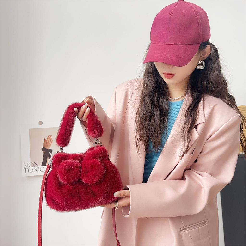 Cute Ball Faux Fur Shoulder Bags for Women Winter Furry Bowknot Bucket Crossbody Bag Solid Color Female Soft Plush Handbags
