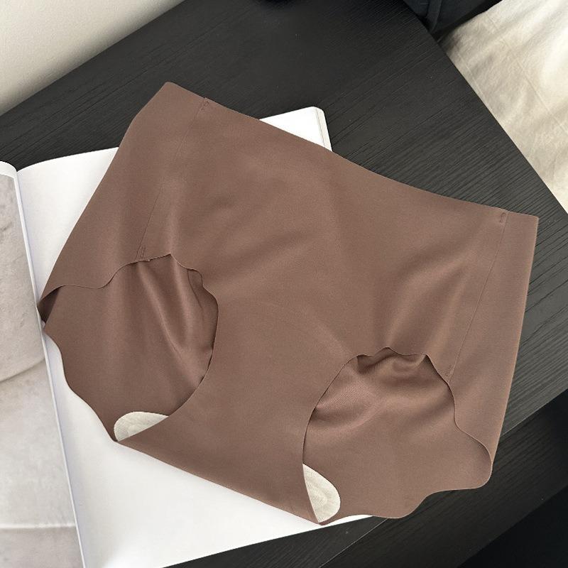 Women S Ice Silk Seamless Underwear With Mulberry Silk Crotch For Plus Size Ladies