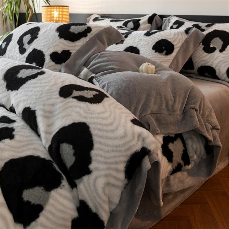 

Thickened Rabbit Fleece Four-Piece Set, Warm Milk Fleece Bed Sheet Quilt Cover, Fleece Bedding, Coral Fleece Quilt Cover 1.2m sheet 3pc, quilt cover 1.5 * 2.0m