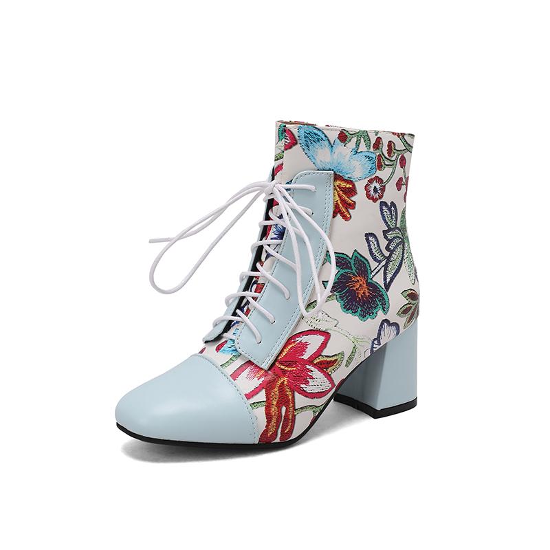 

Женские короткие ботинки Q/на высоком каблуке универсальны и удобны, имеют толстый каблук с принтом и короткие ботинки оверсайз. 38