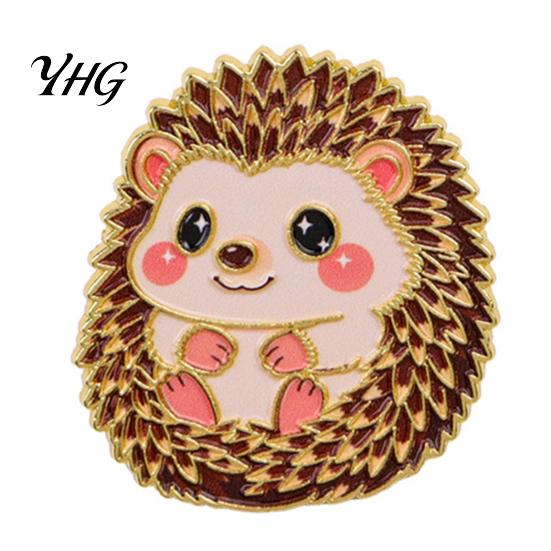 Cartoon Animal Badge Enamel Brooch Pin, Bear Penguin Fox Dog Hedgehog Badge, Decorative Men Women Alloy Pin for Coats Sweaters Scarves
