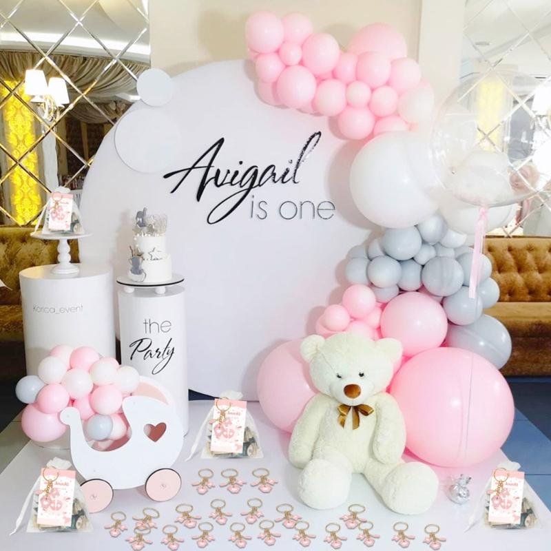 20Pcs Baby Month Celebration Souvenirs Party Decorations for Infant Welcoming Event Foot Pendant Keychains with Bags
