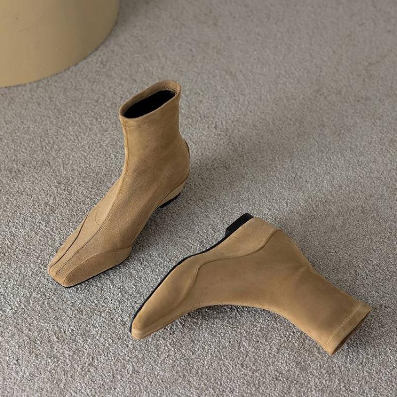 Neue Damen Elastische Wildleder Ritterstiefel Schaft Mittelhoher Absatz Quadratische Spitze Große Größe Damenstiefel Herbst und Winter Vielseitige Keilabsatz Mittelstiefel