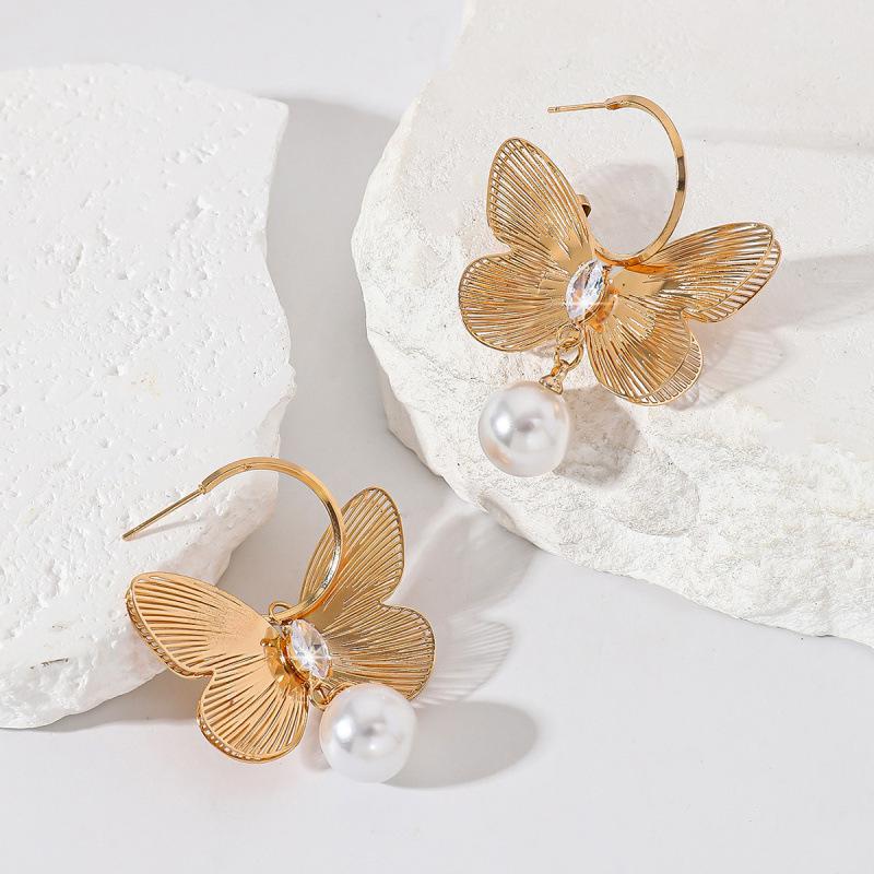 Elegant Gold Butterfly Pearl Earrings - High-End, Trendy & Versatile Fashion Accessory