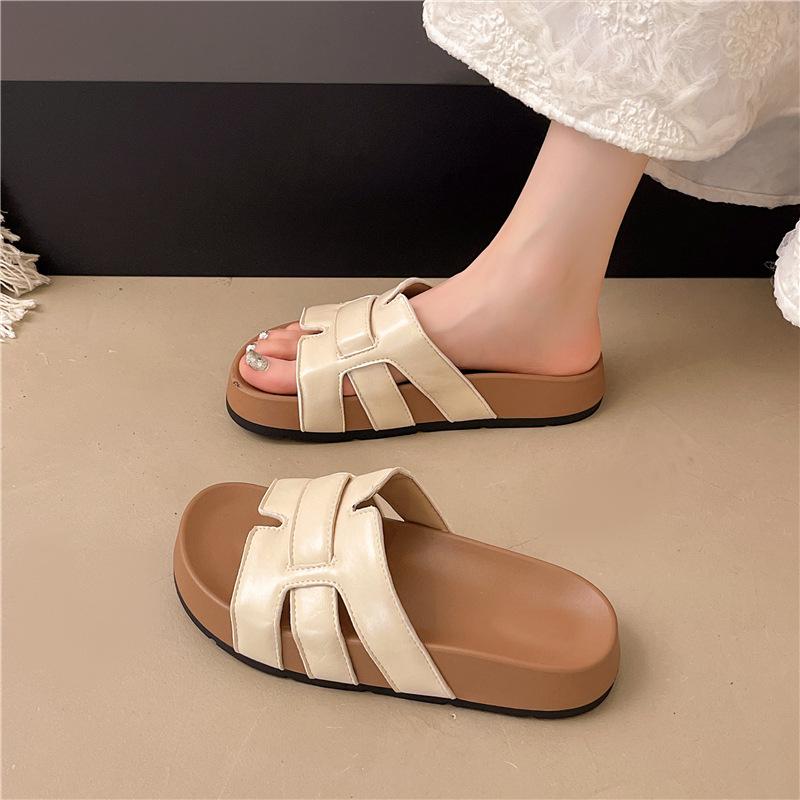 2025 Summer Slippers Fashionable Women's Platform New Comfortable Slippers Cool Outside Wear Leather Casual Vacation Beach Shoes