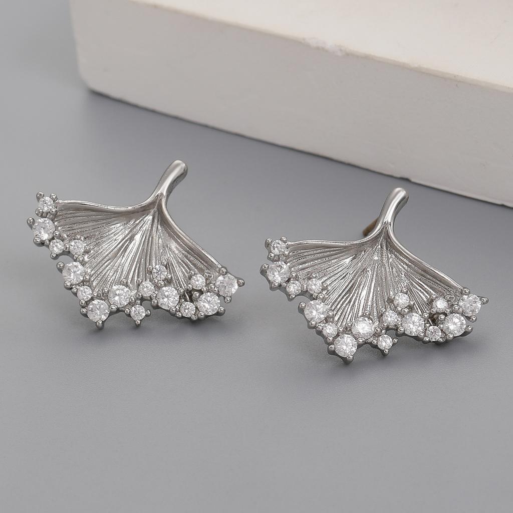 Vintage Ginkgo Leaf Long Earrings For Women Exaggerated Textured Metal Fashion Trend Jewelry