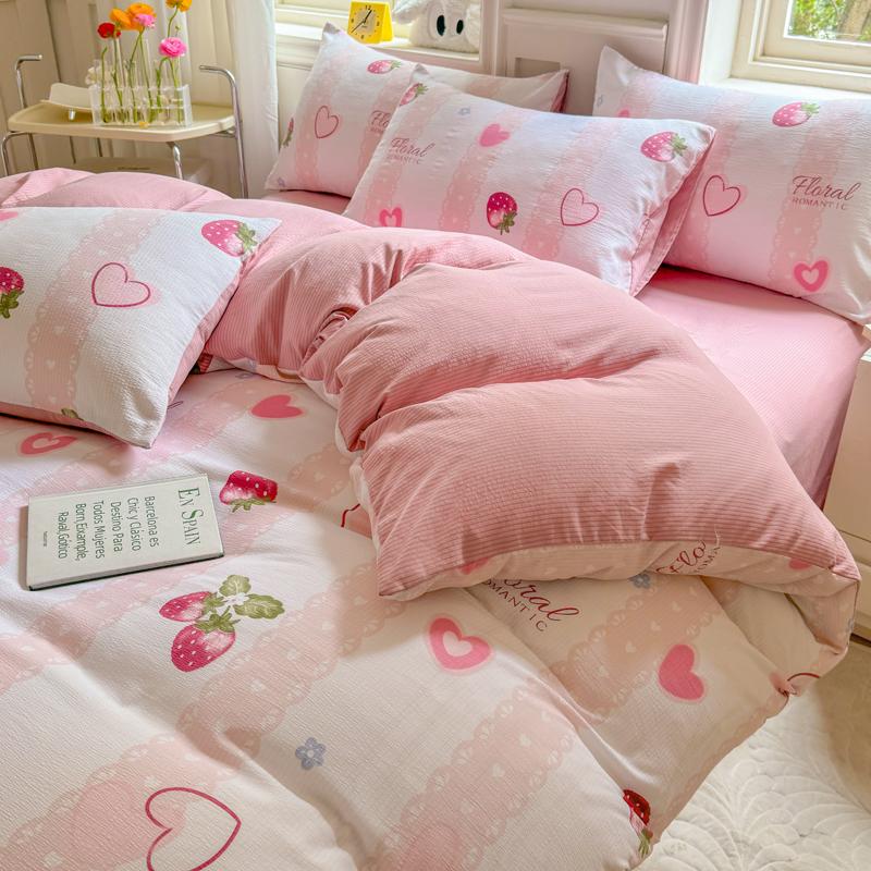 Romantic Floral Love Heart Duvet Cover Queen 4 Pcs Kawaii Strawberry Bedding Set For Girl Teen Reversible Pink Comforter Cover
