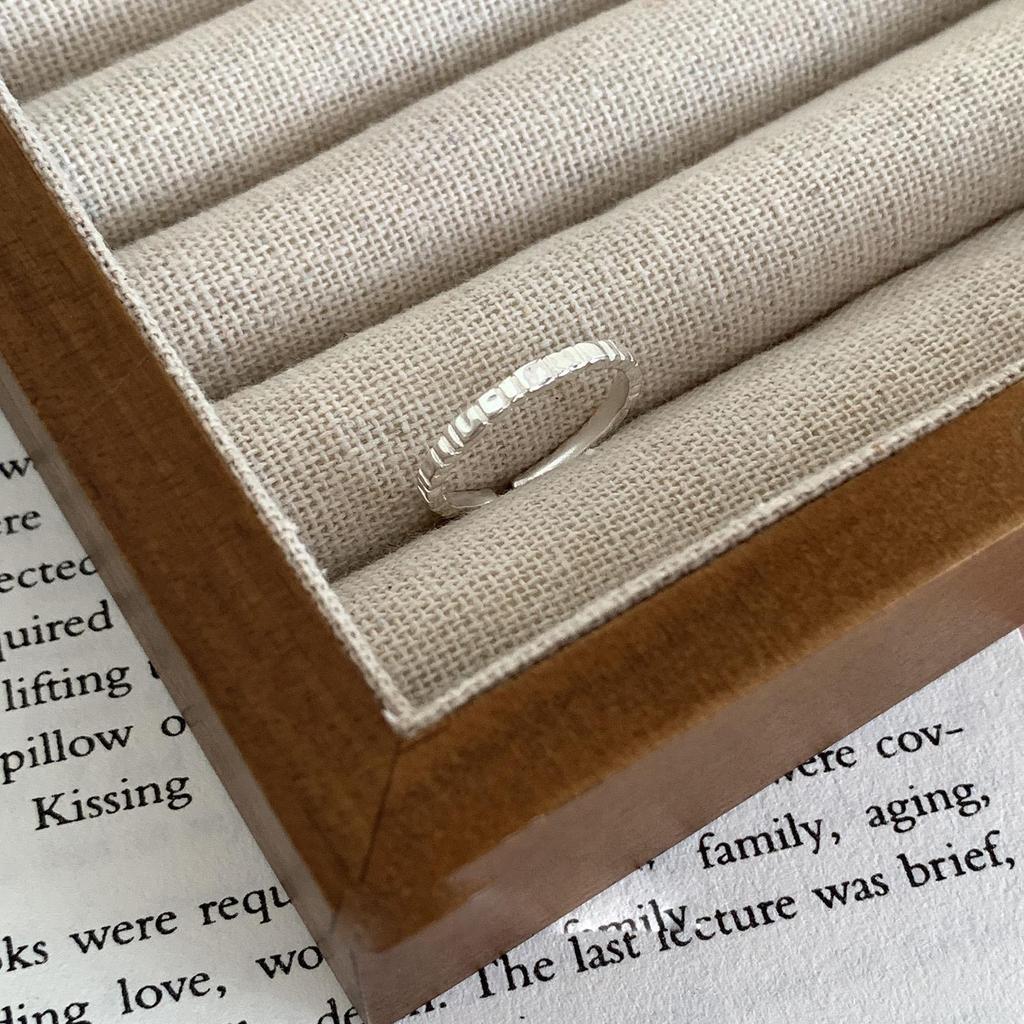 Minimalist Irregular Silver-Plated Women's Index Ring 2025 Trend