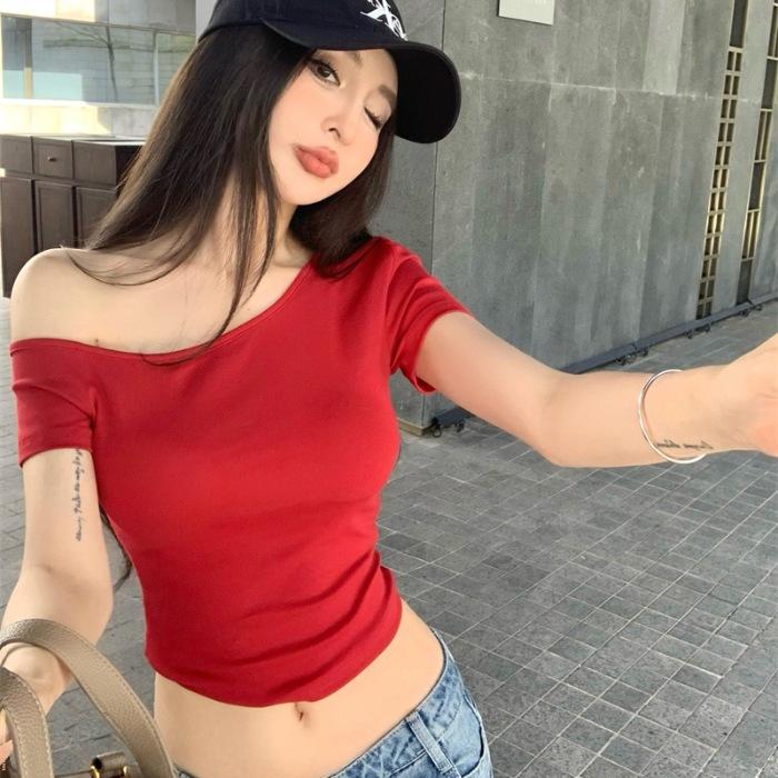 Slightly-sloped Shoulder Short-sleeved Fitted T-shirt for Women, Summer Tight Short Style, Unique and Exquisite, Stunning Off-shoulder Top