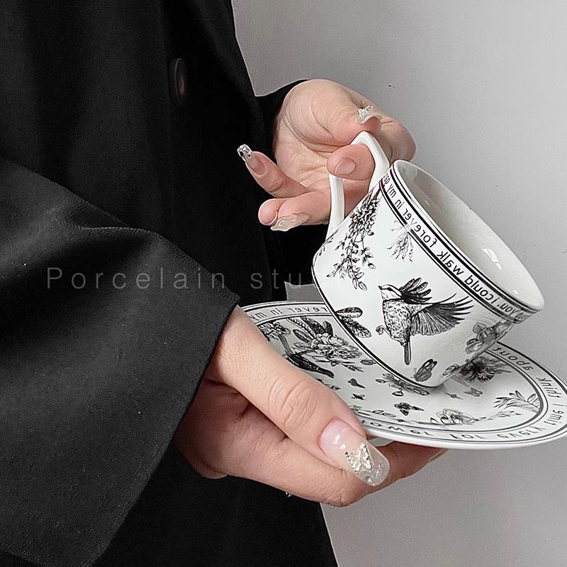 French Retro Black & White Coffee Cup Set - Summer Lily Luxury Gift Box, Premium Ceramic for Home, Cafe & Souvenir