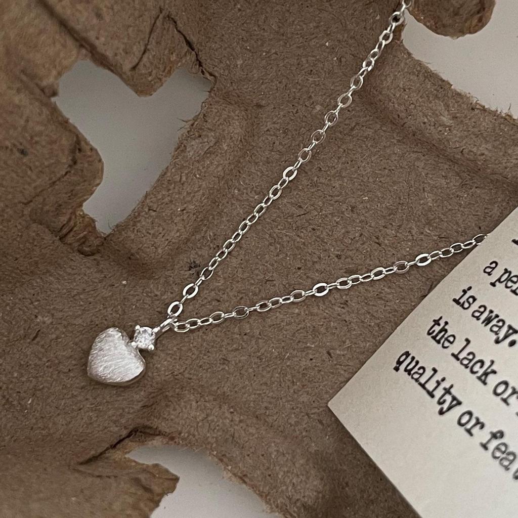 Sterling Silver Heart Pendant Necklace for Women - Elegant, Fashionable Clavicle Chain, Versatile INS Style