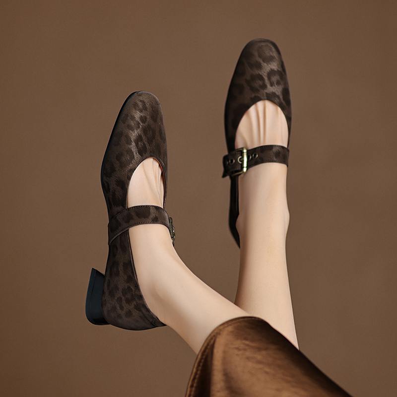 Krazing Pot Cow Skin Spring Summer Size 43 Size 42 Size 41 Thick Low Heels Women Round Toe Leisure Leopard Pumps