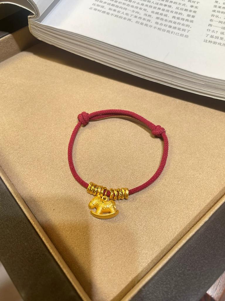 Hot Selling Zodiac Horse Bracelet Women's Light Luxury Niche Red Bracelet Temperament Versatile Bracelet