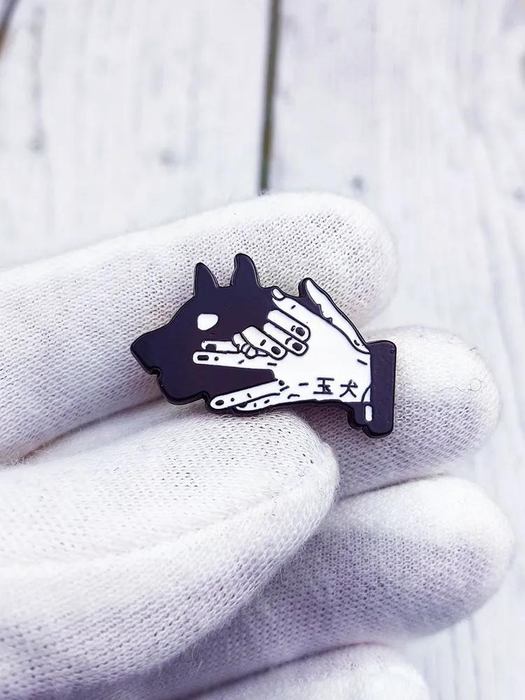 

Креативная брошь из сплава Креативные аксессуары Значок One Size чёрный