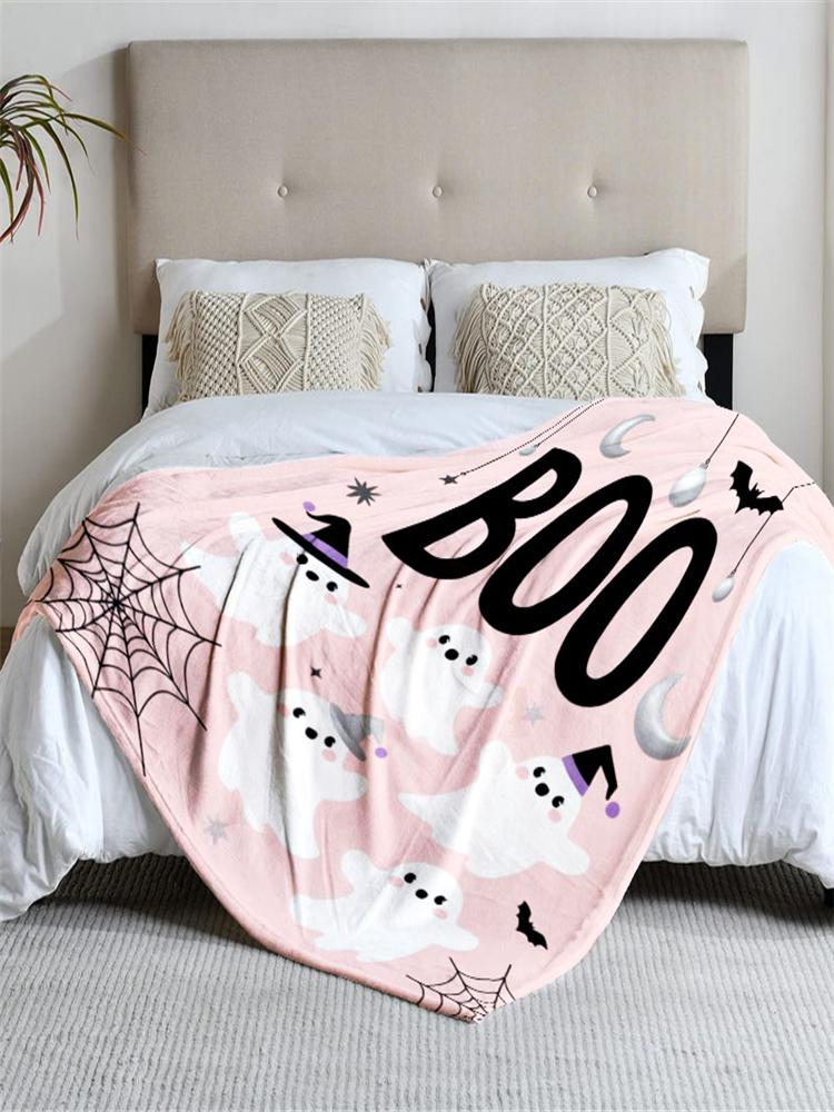 1 piece Halloween-themed pink flannel blanket, soft, suitable for sofa, bed, office, all-season use.