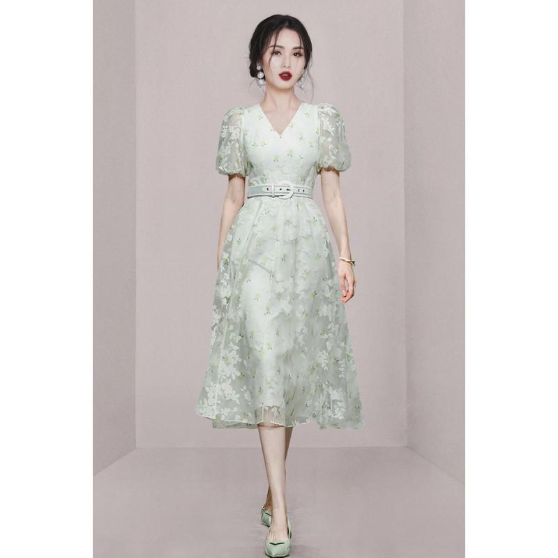 2024 Summer V-Neck A-Line Dress with Bubble Lantern Sleeves and Belt