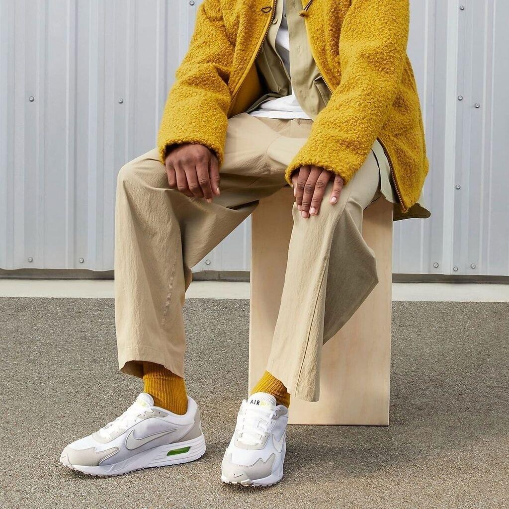 Кроссовки Nike Air Max Solo фантом/футбольный серый/вольт/белый (DX3666-003)