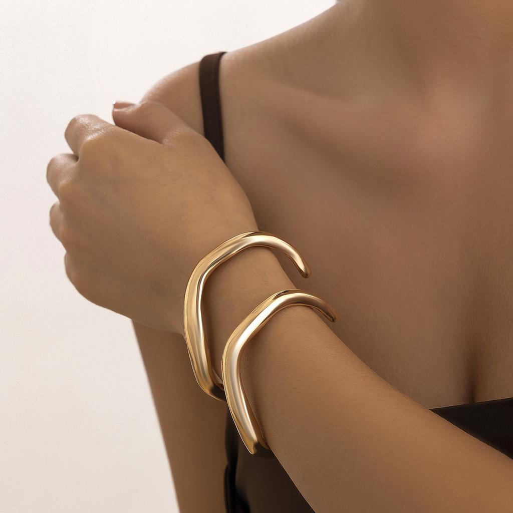 PuRui Gothic 2Pcs/Set Gold Color Smooth Curved Opening Bangle Punk Chunky Thick For Women Banquet Bracelet Zircon Accessories