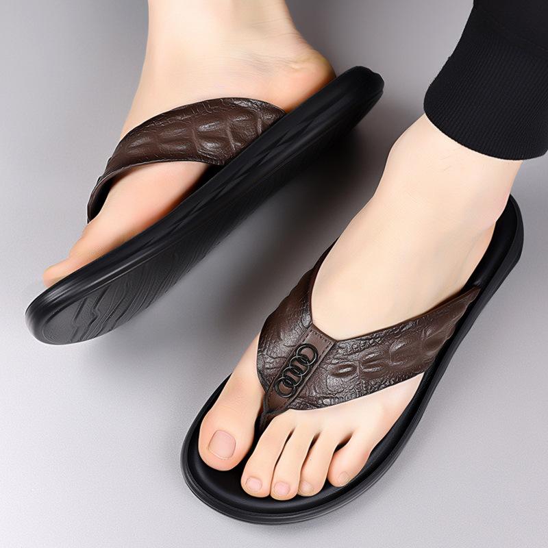Slippers summer new outdoor casual flip-flops light luxury high-end non-slip beach slippers