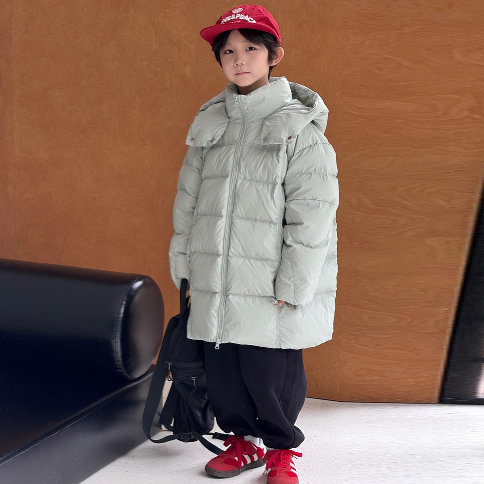 

Lightweight and Warm Down Jacket for Kids in Fall and Winter - Boys and Girls Short-Length Hooded Insulated Jacket with White Duck Down Fill 120cm