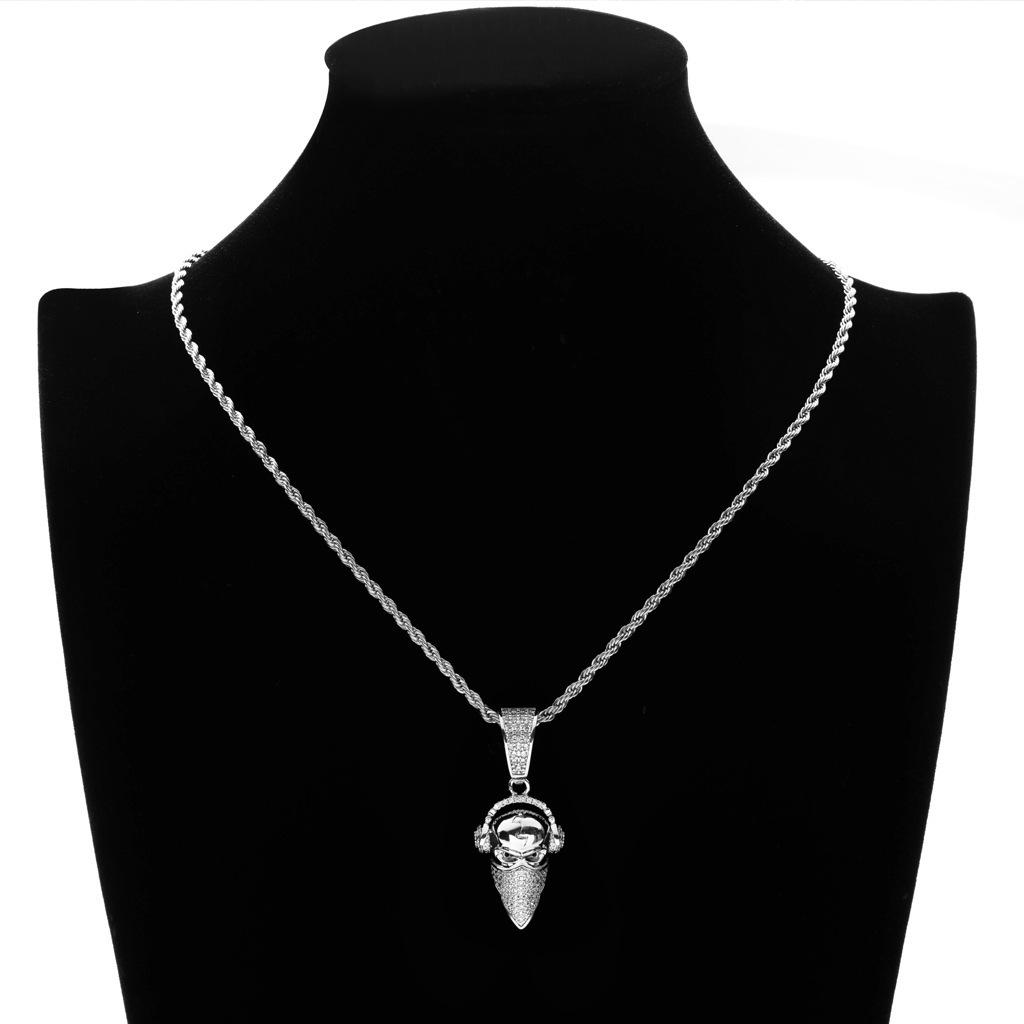 European and American Rap Trendsetters Collarbone Chain Masked Headphones Cool Person Avatar Pendant