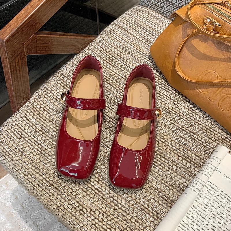 French Small Leather Shoes Girl 2025 Spring and Summer New Shallow Mouth Fairy Style Versatile Gentle Matching Skirt Flat Mary Jane Shoes