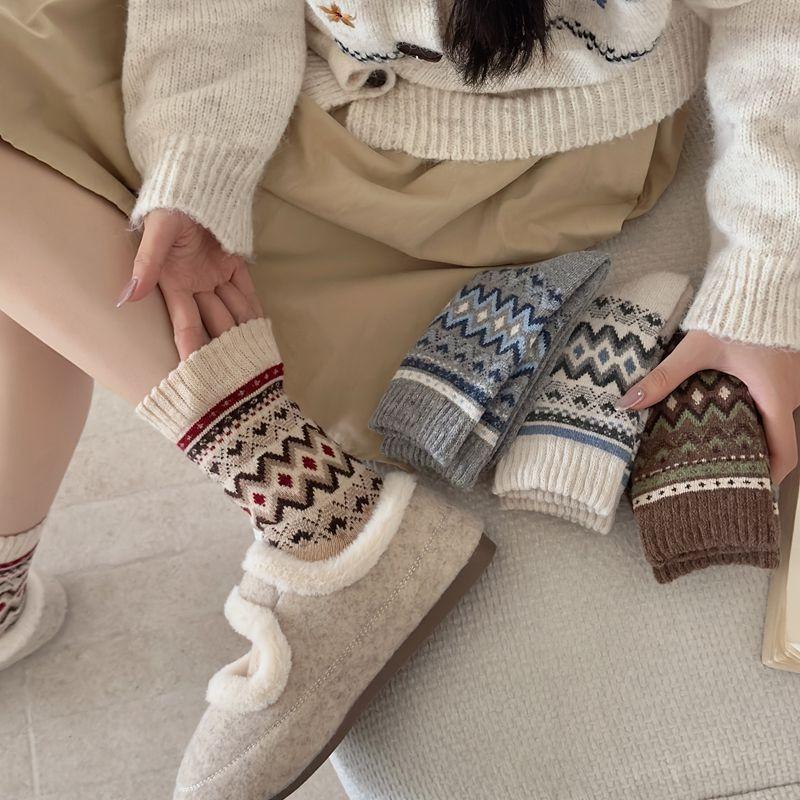Fair Island Vintage Wool Socks, Women's Mid-calf Socks, Thickened and Warm Pile Socks for Autumn and Winter, Long Calf Socks
