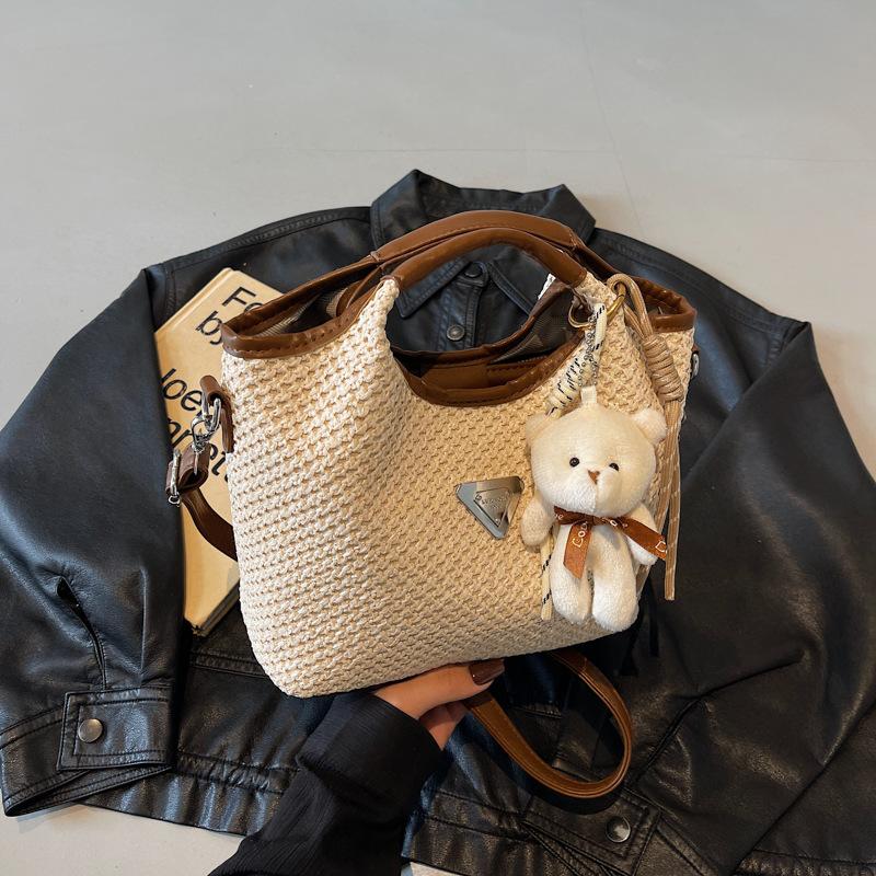 

New Large-capacity Commuter Portable Tote Bag Women s Versatile Casual Messenger Bag