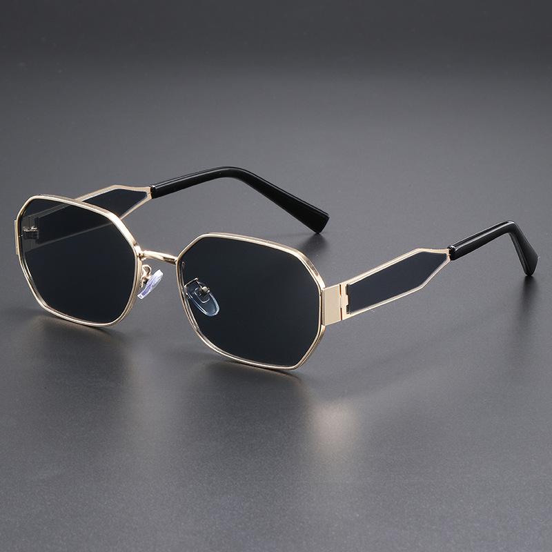 1pc Men's Gold Small Frame Wide Leg Metal Sunglasses Women's Summer Beach Travel Festival Essential Accessories