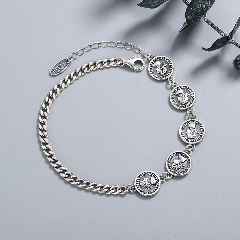 Korean Retro Figure Bracelet for Women: Trendy, Versatile, and Simple Hip Hop Accessory for Students.
