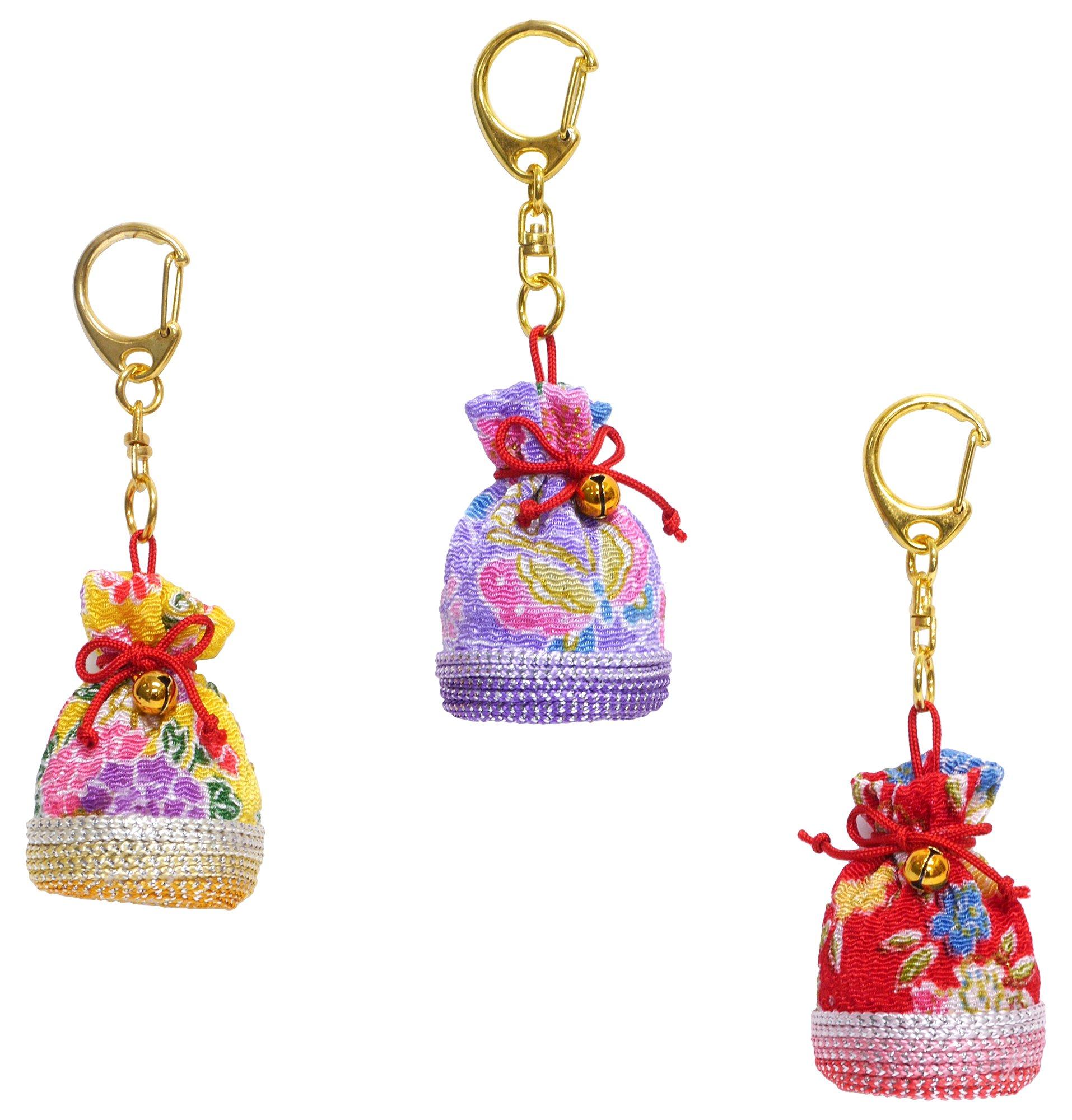 

Набор для рукоделия Takagi Fiber Panami Экологичный брелок и сумка на шнурке из крышек от пластиковых бутылок (TC-126)