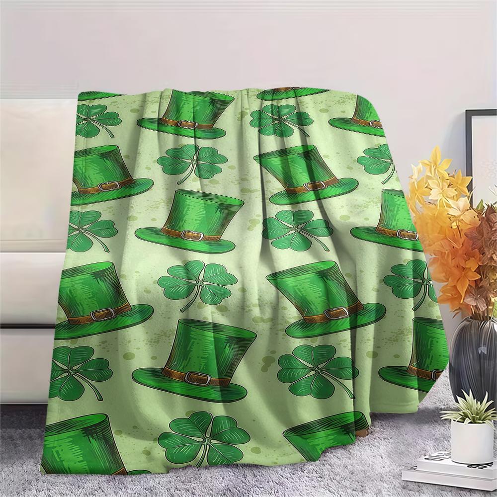 St.Patrick's Day Green Clover Print Flannel Blanket,High Quality Comfortable for All Seasons,Home Decor,Warmth and Comfort,Perfect for Christmas Gifts