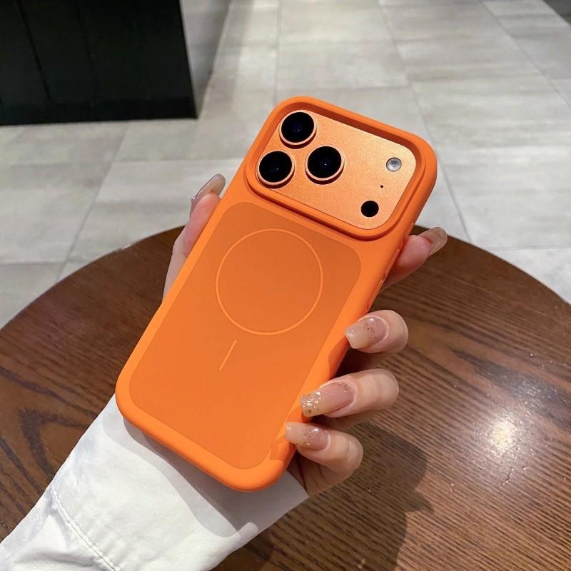 Applicable to iPhone17proMax magnetic mobile phone case two-color liquid silicone Apple 16Pro new protective case