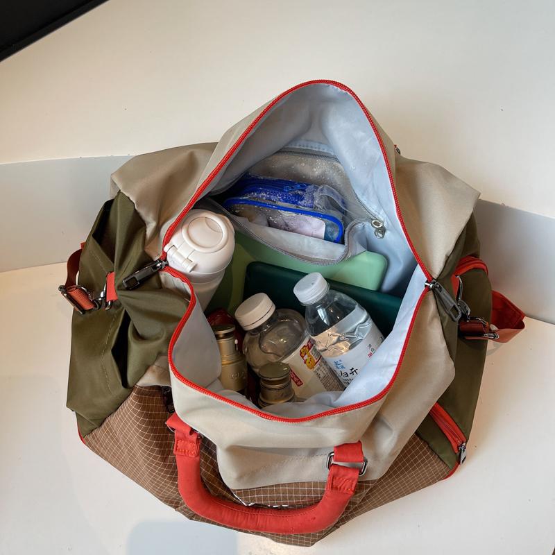 Geometric Pattern Travel Duffel Bag with Multiple Pockets Large Capacity Weekend Carry On Bag