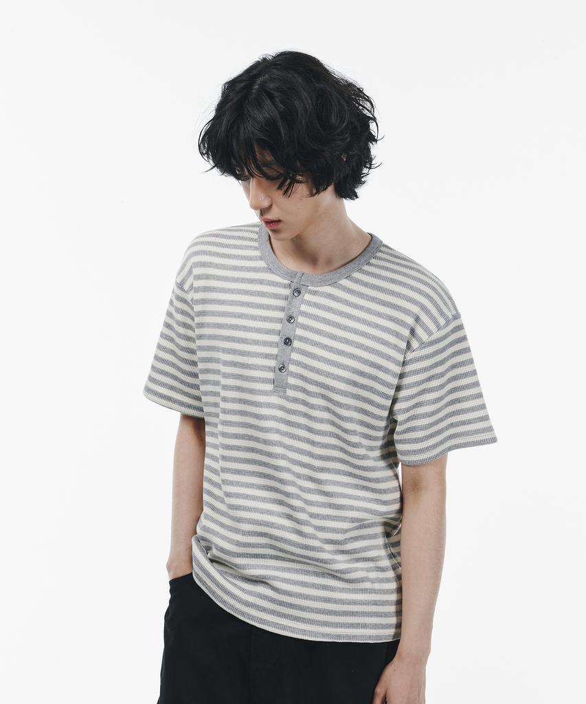 SIGNATURE Striped Henley Neck Short Sleeve T-Shirt [Gray]