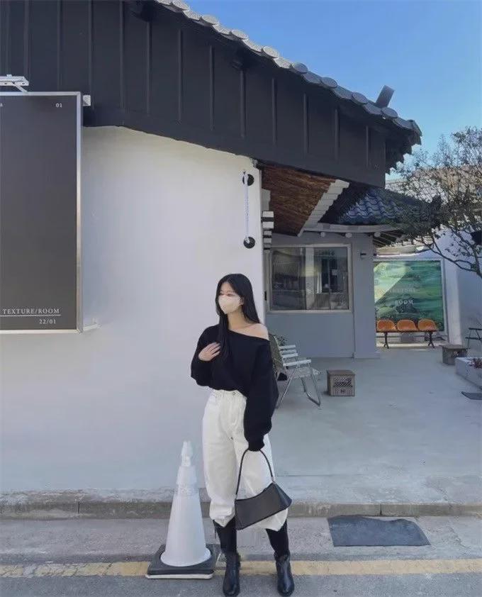 Women's Off-Shoulder Solid Color Sweatshirt, Casual Loose Fit, Long-Sleeved, Spring/Autumn.