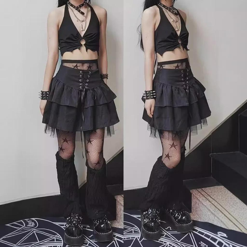 Dámská drobná černá áčková sukně s vysokým pasem přes boky - vysokoškolský styl, léto 2025