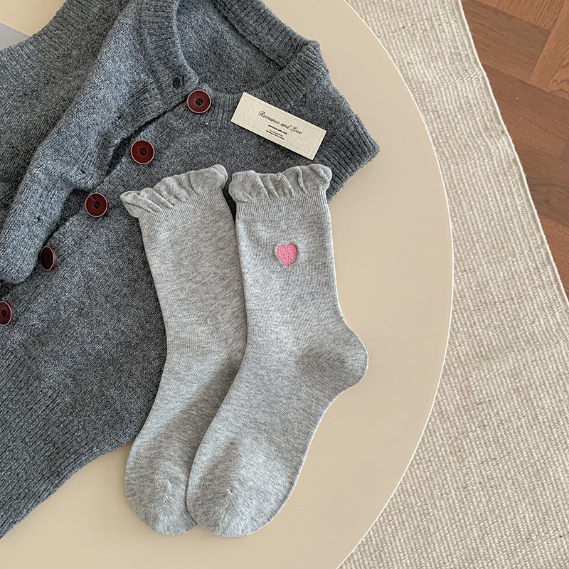 Female Spring and Autumn Sweet Embroidery Love Bubble Mouth Boneless In The Tube Pile Socks