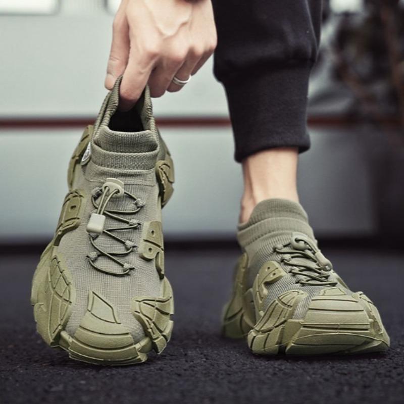 Fashion 2025 New Summer Men Lazy Shoe Outdoor Breathable Men Casual Sneakers Soft Soled Male Thick Bottom Tennis Shoes Zapatillas Hombre