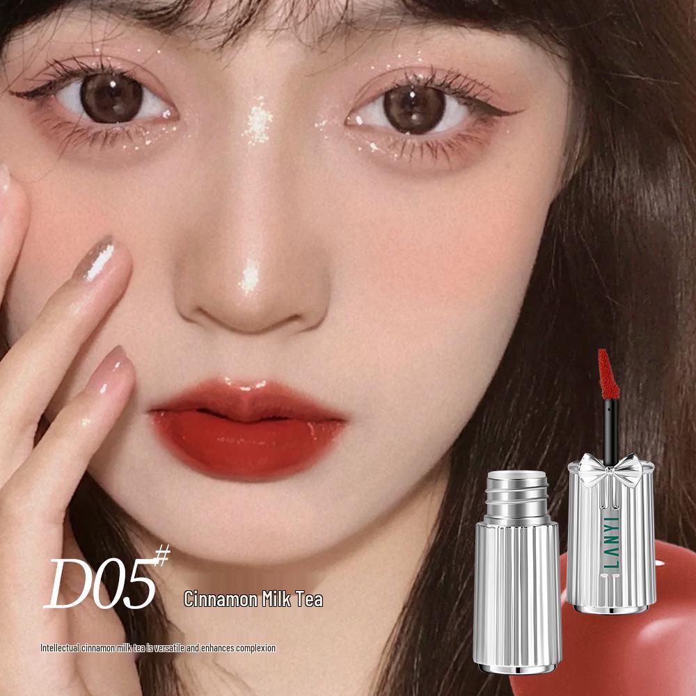 

Lan Yi Matte Velvet Non-Stick Lip Gloss - Moisturizing, Nude Makeup for Students